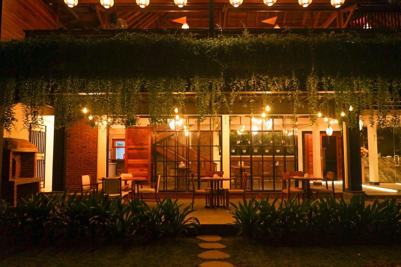 La'Villaris Hotel & Resto Kuta  Екстериор снимка